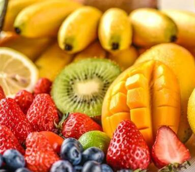 夏天给宝宝吃什么水果最好？桃子、西瓜、葡萄等