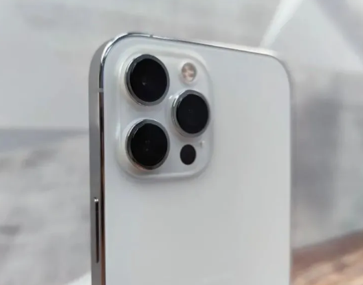 iPhone12 Pro Max相机像素测评 完爆华为Mate40和小米？